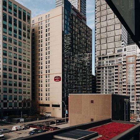 Chic 1-Br Condo; Parking Included; Downtown Core Toronto Buitenkant foto